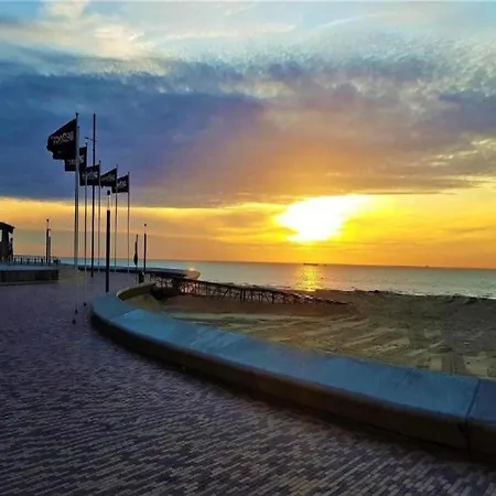 In Near The Seawall Villa